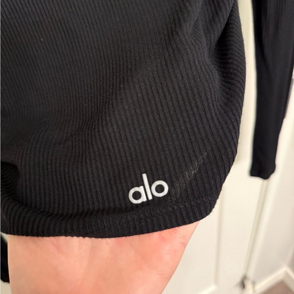 Alo Ribbed Longsleeve Top - Picture 3 of 4
